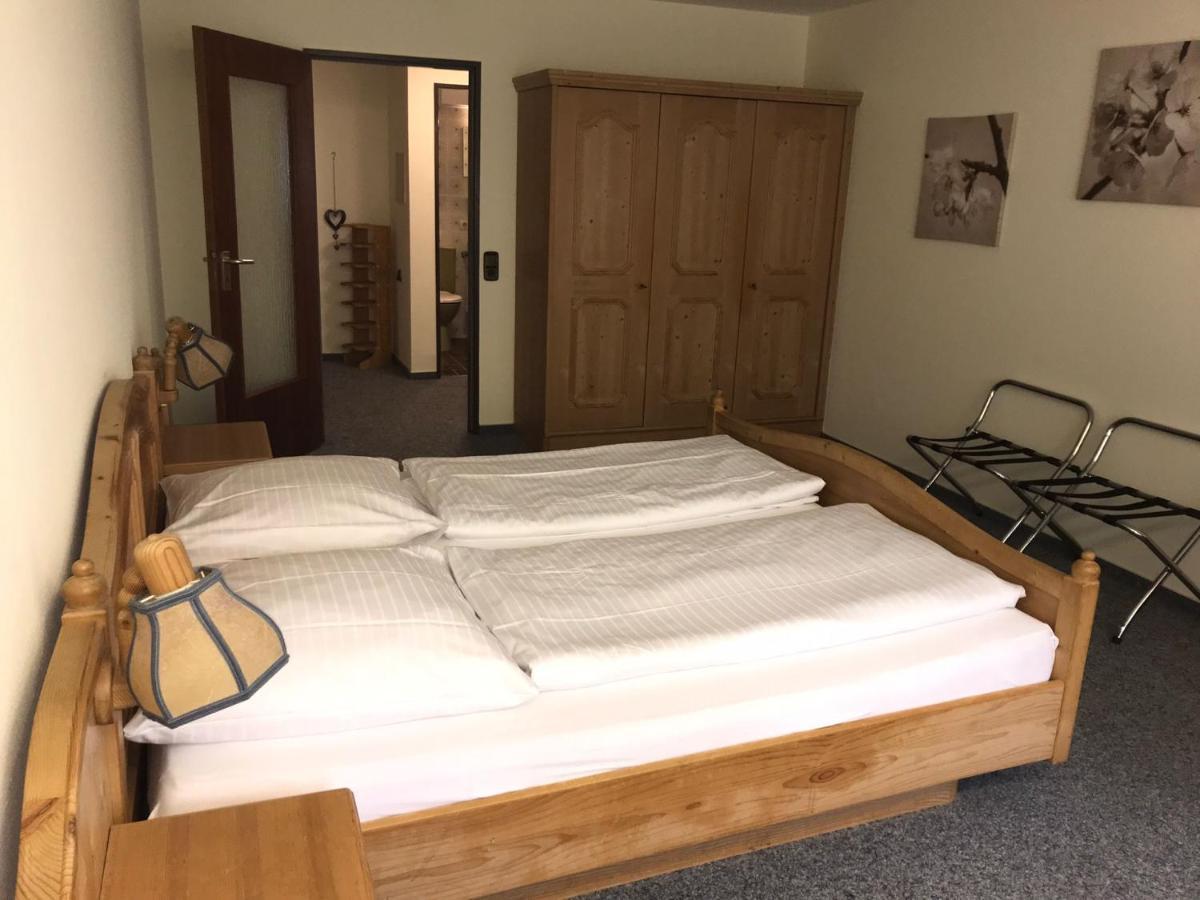Hotel Quellenhof Bad Urach Kültér fotó